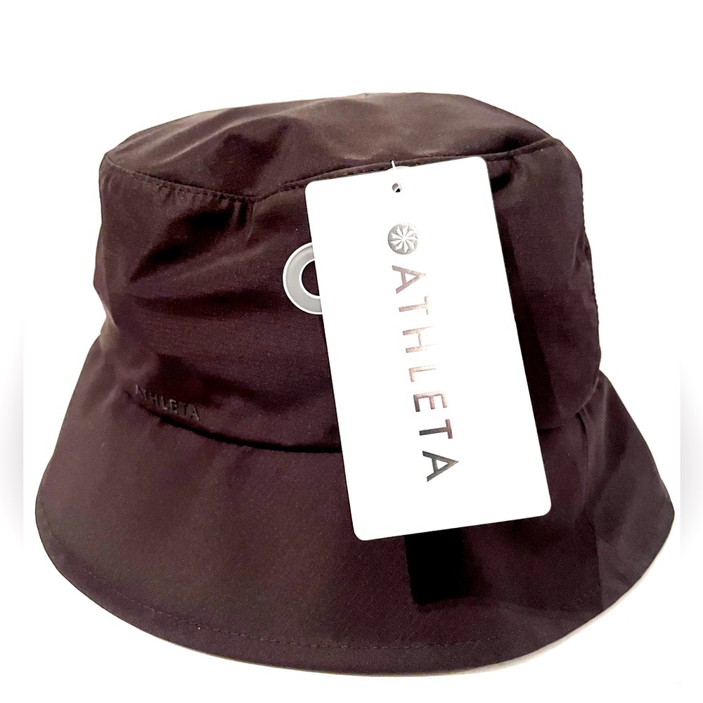 Athleta NWT Water-Resistant Bucket Hat